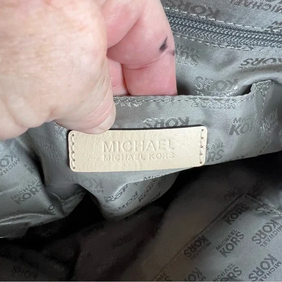 MICHAEL Michael Kors Jet Set Khaki/Gray Python Effect Leather Tote w/ DustbagNWT